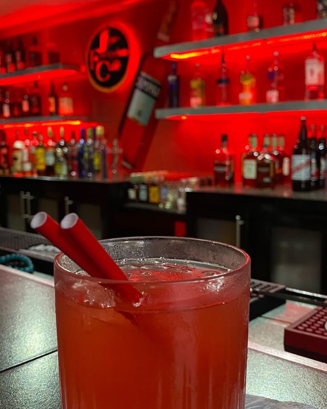 Drinks at the bar at Footprints Cafe